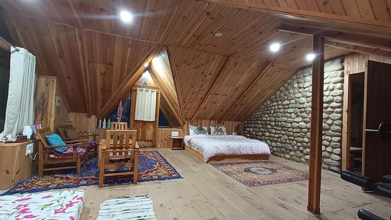 Ishan Log Huts-A Boutique Home Stay Banjar Екстер'єр фото