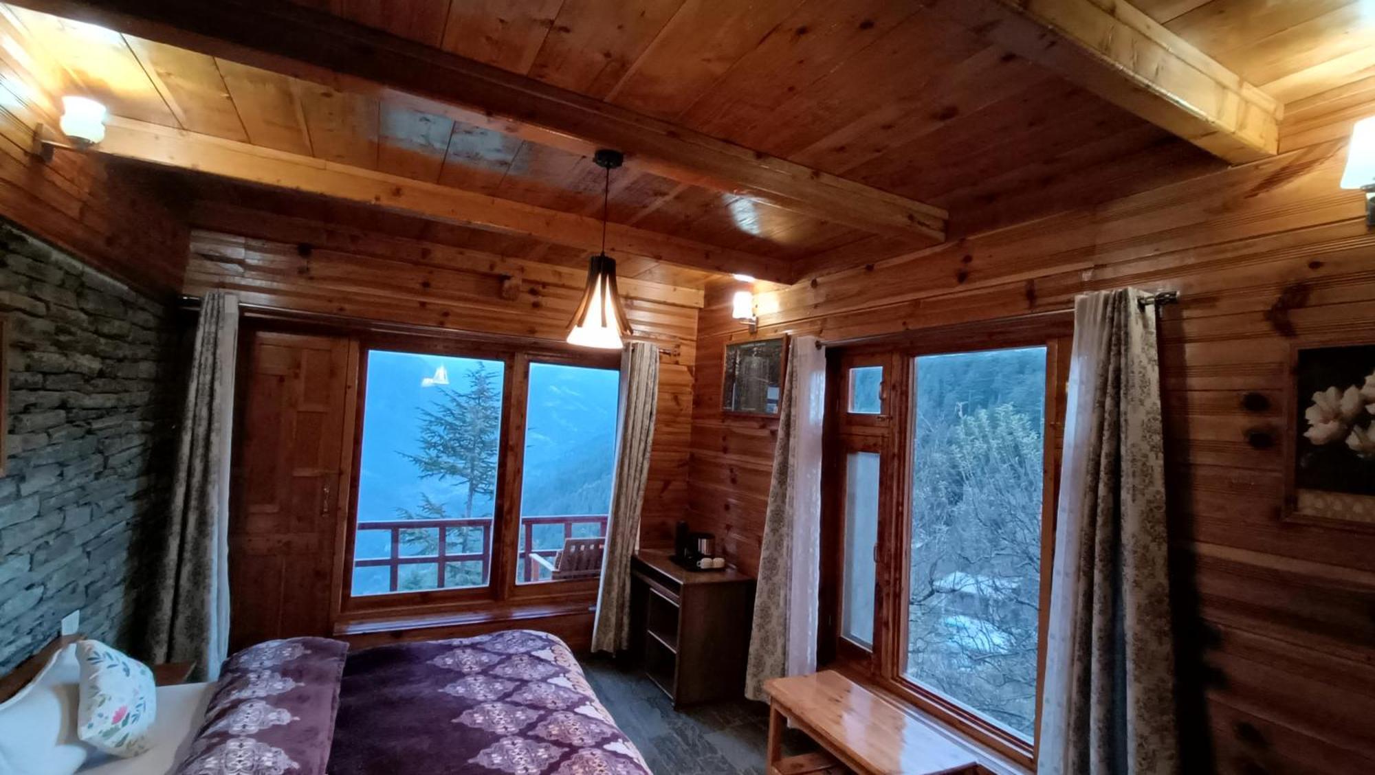 Ishan Log Huts-A Boutique Home Stay Banjar Екстер'єр фото