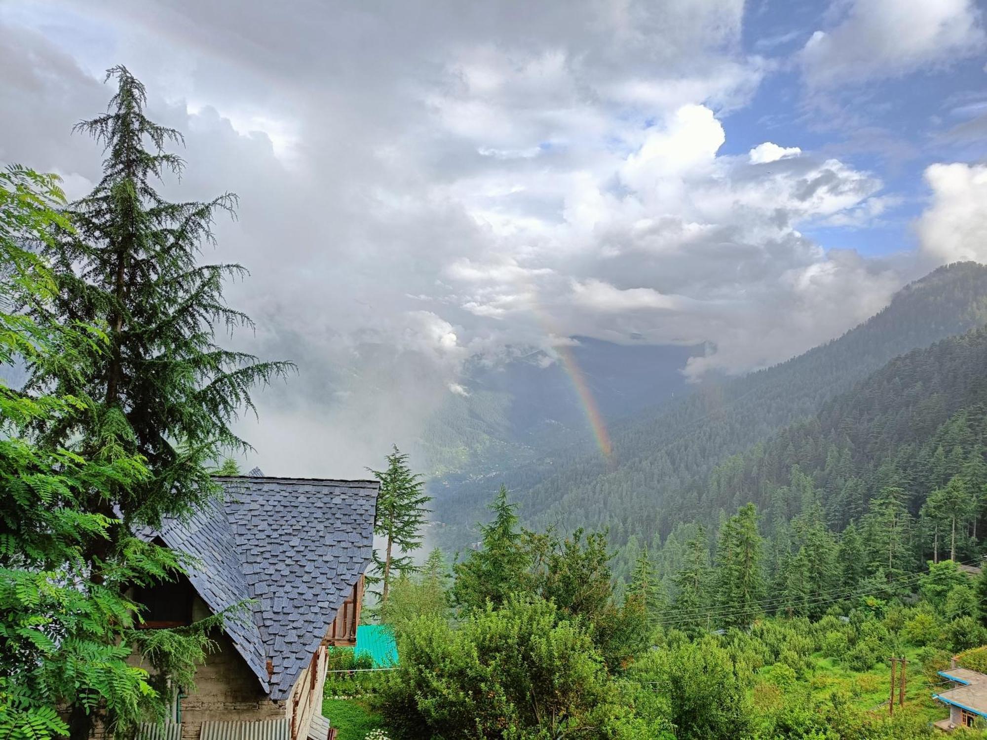 Ishan Log Huts-A Boutique Home Stay Banjar Екстер'єр фото