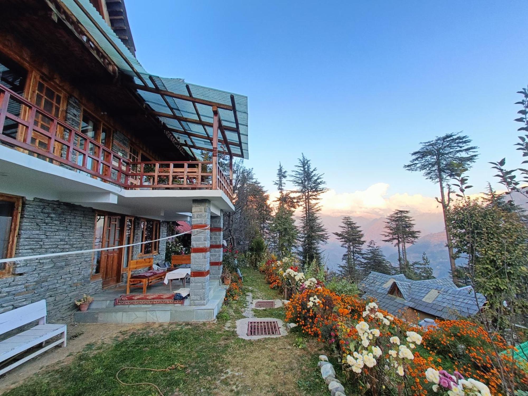 Ishan Log Huts-A Boutique Home Stay Banjar Екстер'єр фото